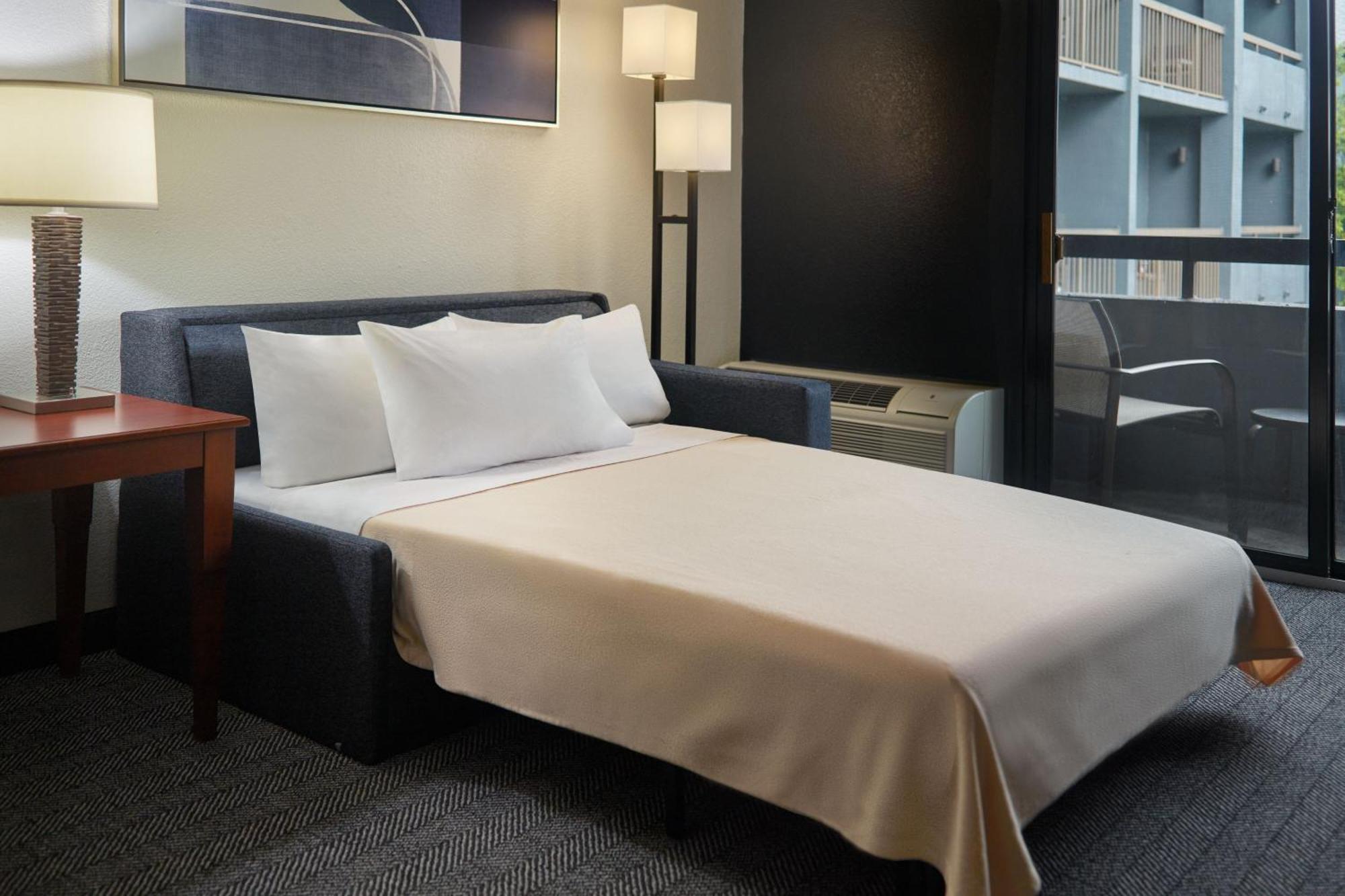 Hotel Courtyard By Marriott Nashville 3*