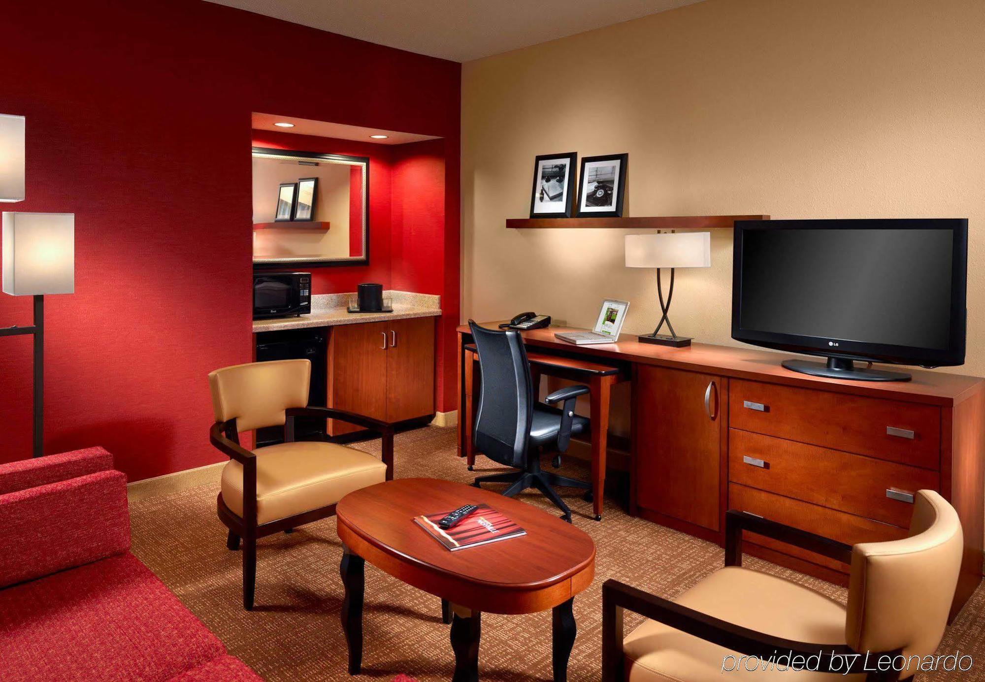 Courtyard By Marriott Nashville 3*