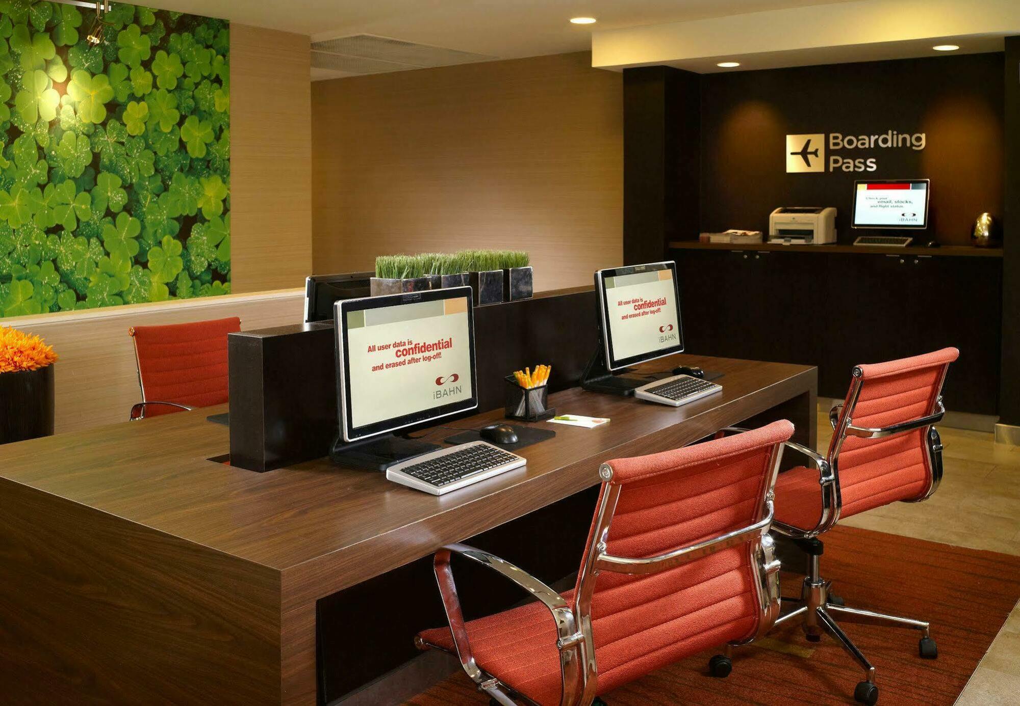 Hotel Courtyard By Marriott Nashville 3*